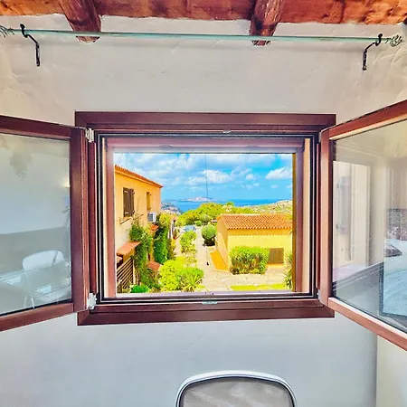 Sea View 2br Parking Wifi 5min Porto Cervo, Baja Sardinia, Poltu Quatu 4pax *