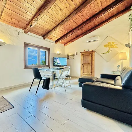 Sea View 2br Parking Wifi 5min Porto Cervo, Baja Sardinia, Poltu Quatu 4pax شقة بورتو كيرفو