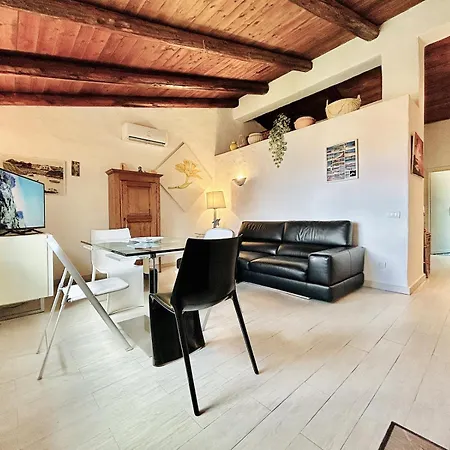 شقة Sea View 2br Parking Wifi 5min Porto Cervo, Baja Sardinia, Poltu Quatu 4pax