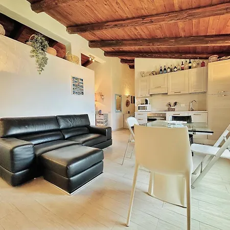 Sea View 2br Parking Wifi 5min Porto Cervo, Baja Sardinia, Poltu Quatu 4pax شقة بورتو كيرفو